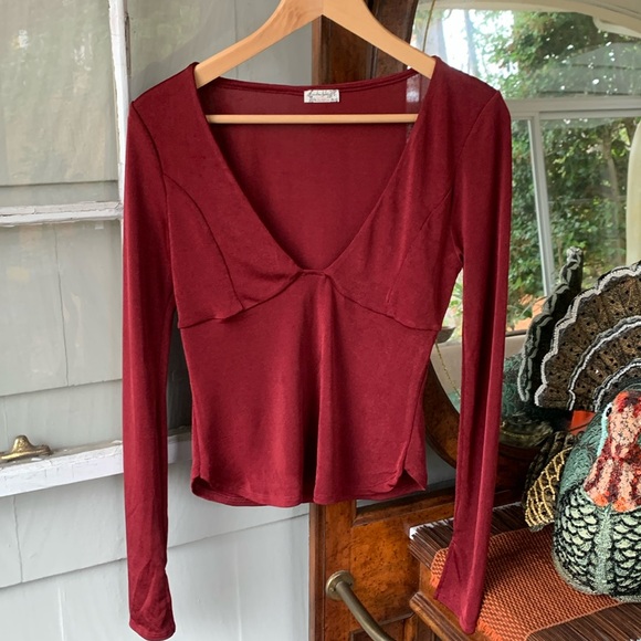 Free People NWOT ‘Sleek Essentials Layering Top’ in Very Berry - Picture 2 of 6